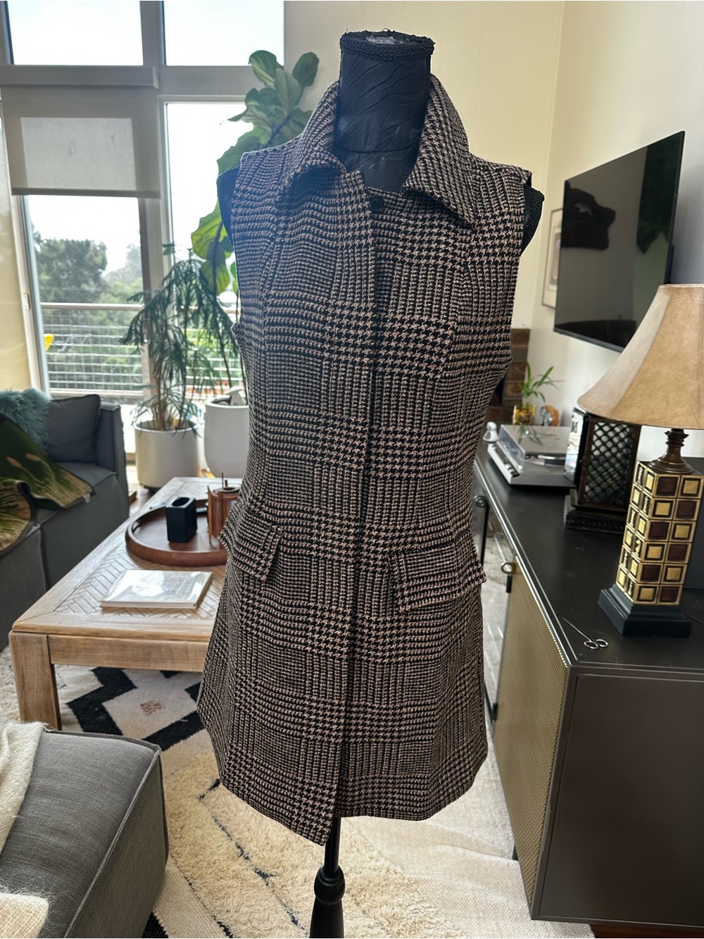 Banana Republic wool  blend Glen Plaid Sleeveless Vest - Black & White